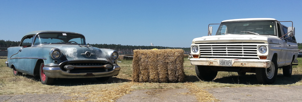 Oldsmobile 88 BJ. '55 und Ford F250 BJ. '67